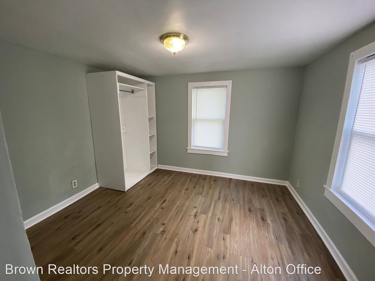 1035 Oakwood Ave - Photo 3 of 12
