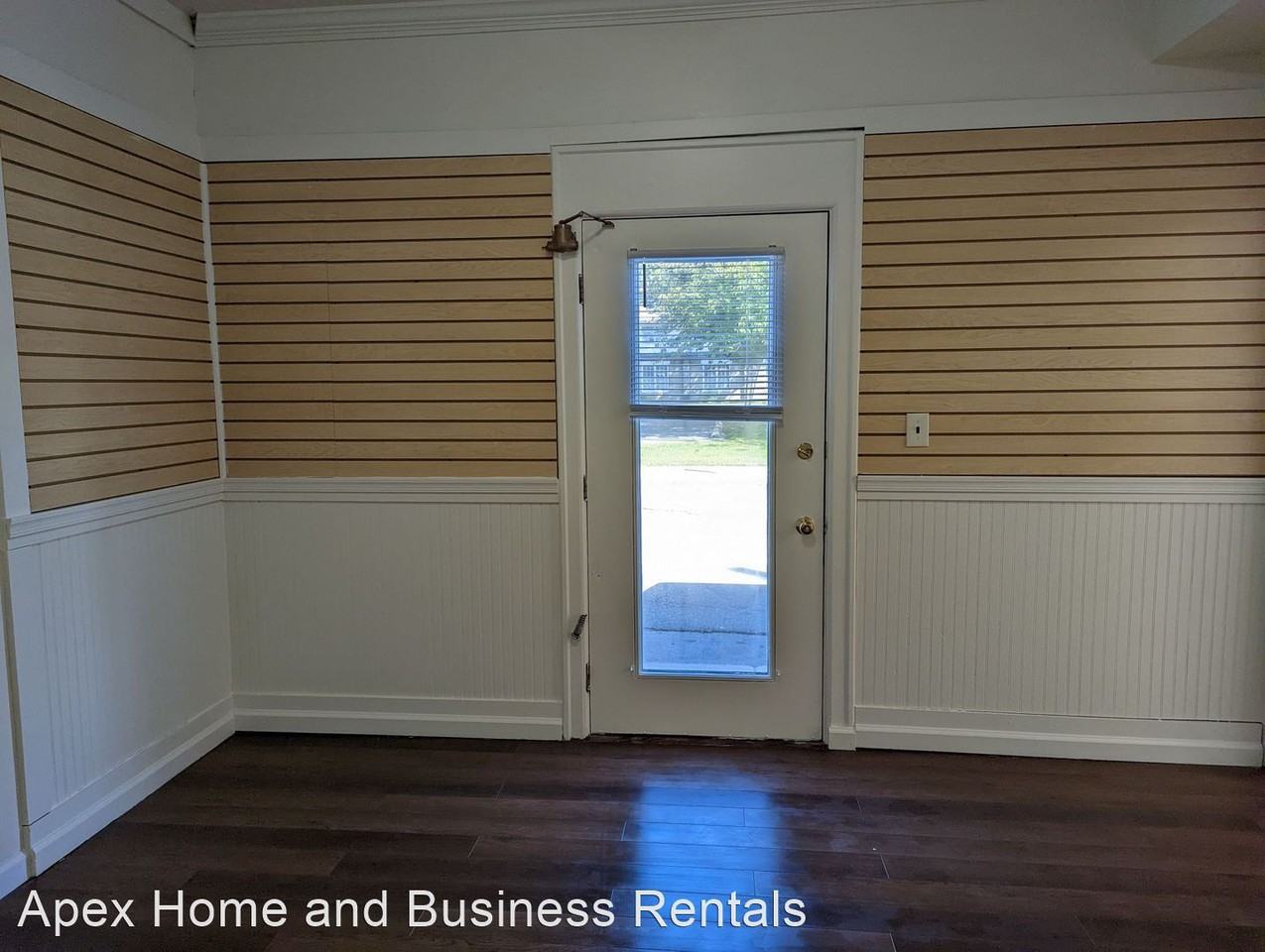 108 EWashington- 300-400 SPrincess - Photo 2 of 17