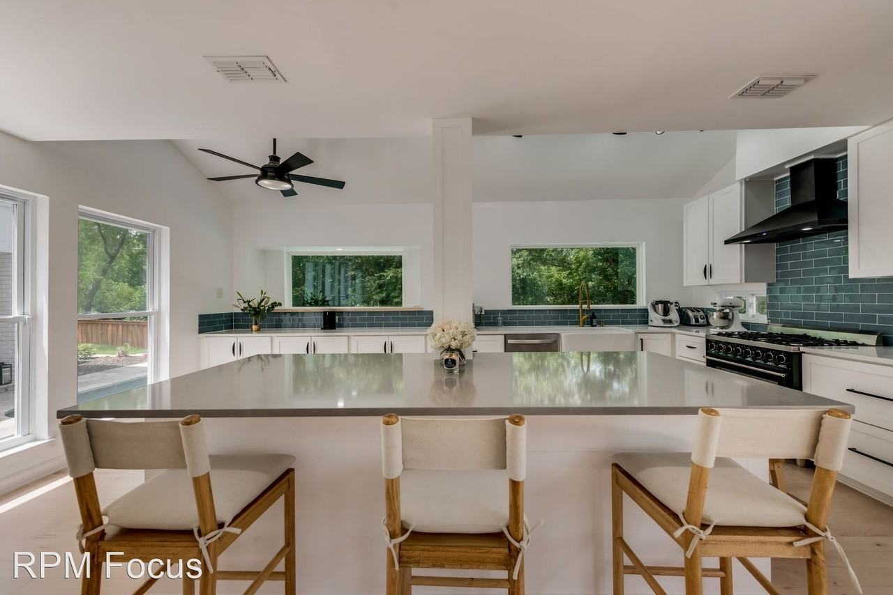 9533 Rocky Branch Dr - Photo 2 of 35