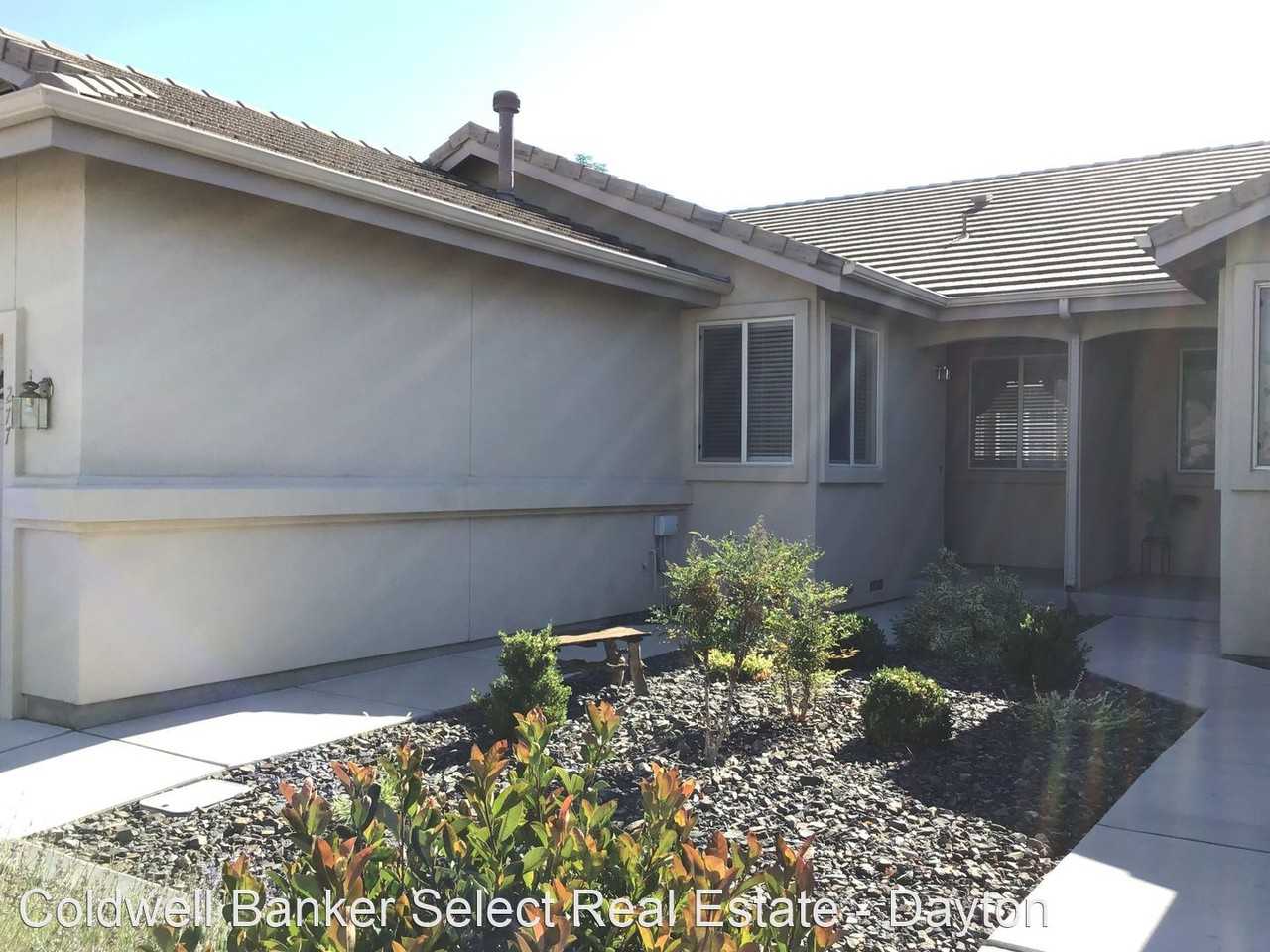 277 Cruden Bay Dr - Photo 2 of 16