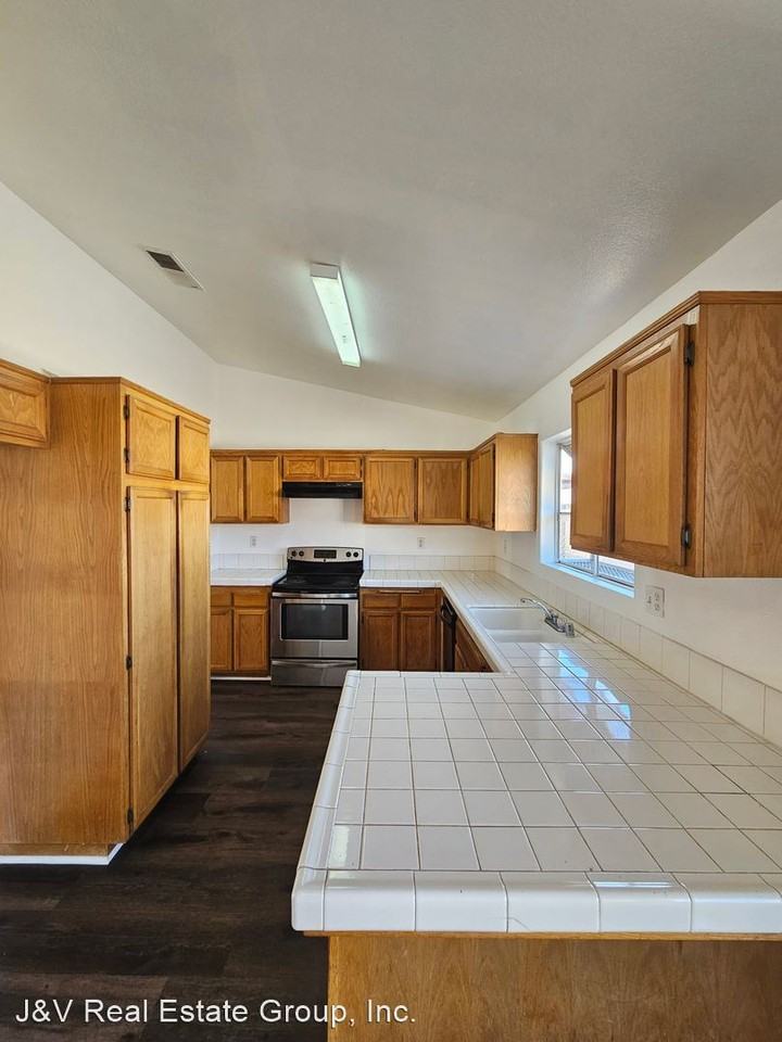 8319 Charles Pl - Photo 3 of 23