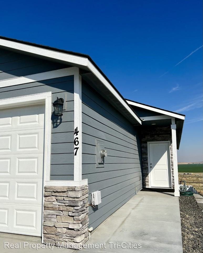 467 Bedrock Loop - Photo 2 of 15