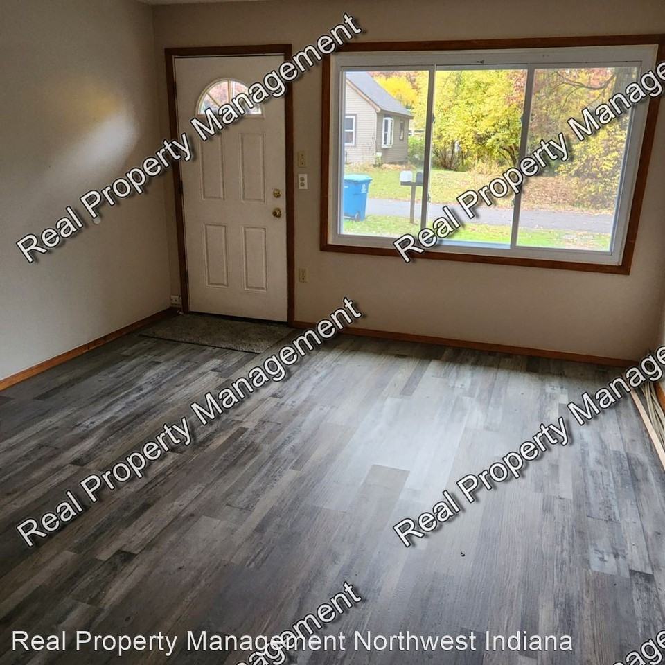 7112 7112 W. 137th Lane - 7112 W. 137th Lane - A #A - Photo 2 of 9