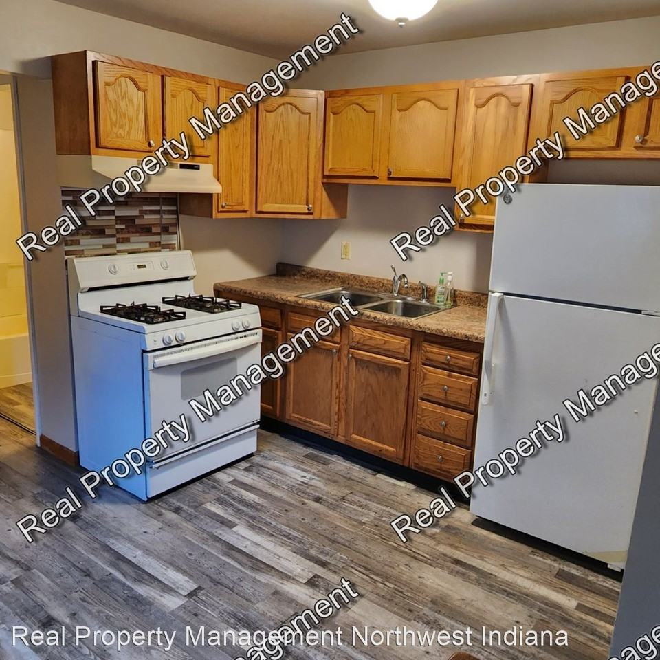 7112 7112 W. 137th Lane - 7112 W. 137th Lane - A #A - Photo 3 of 9