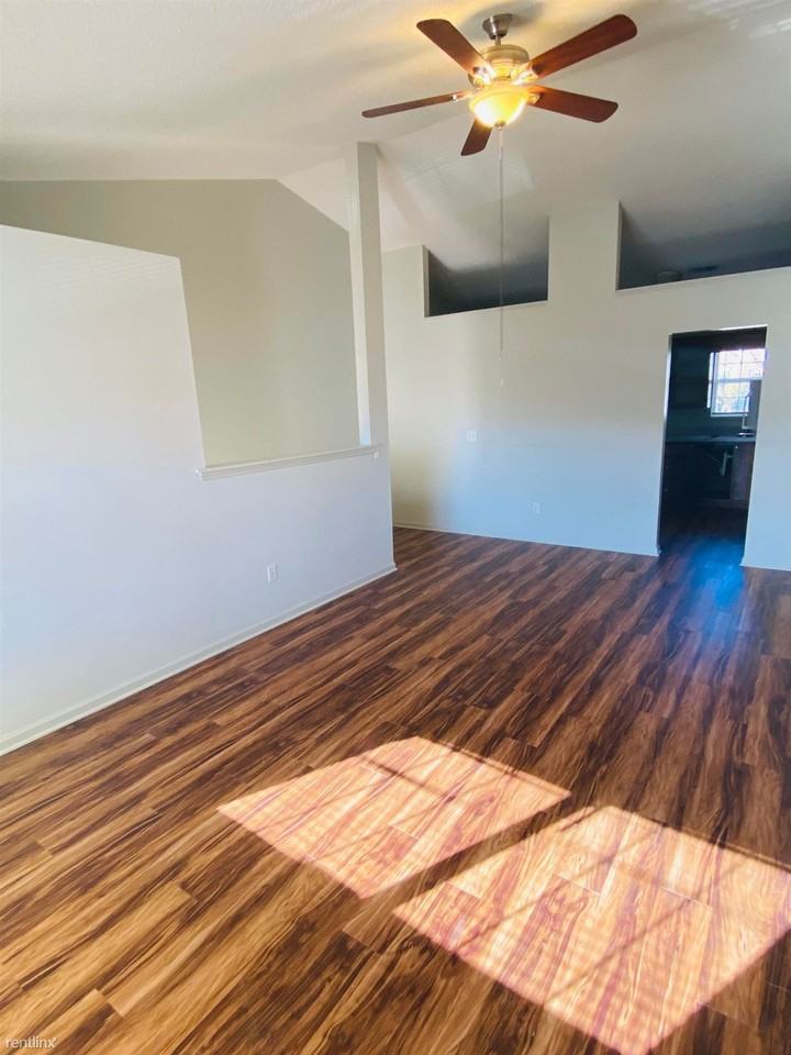 1209 E Fire Tower Rd - Photo 3 of 9