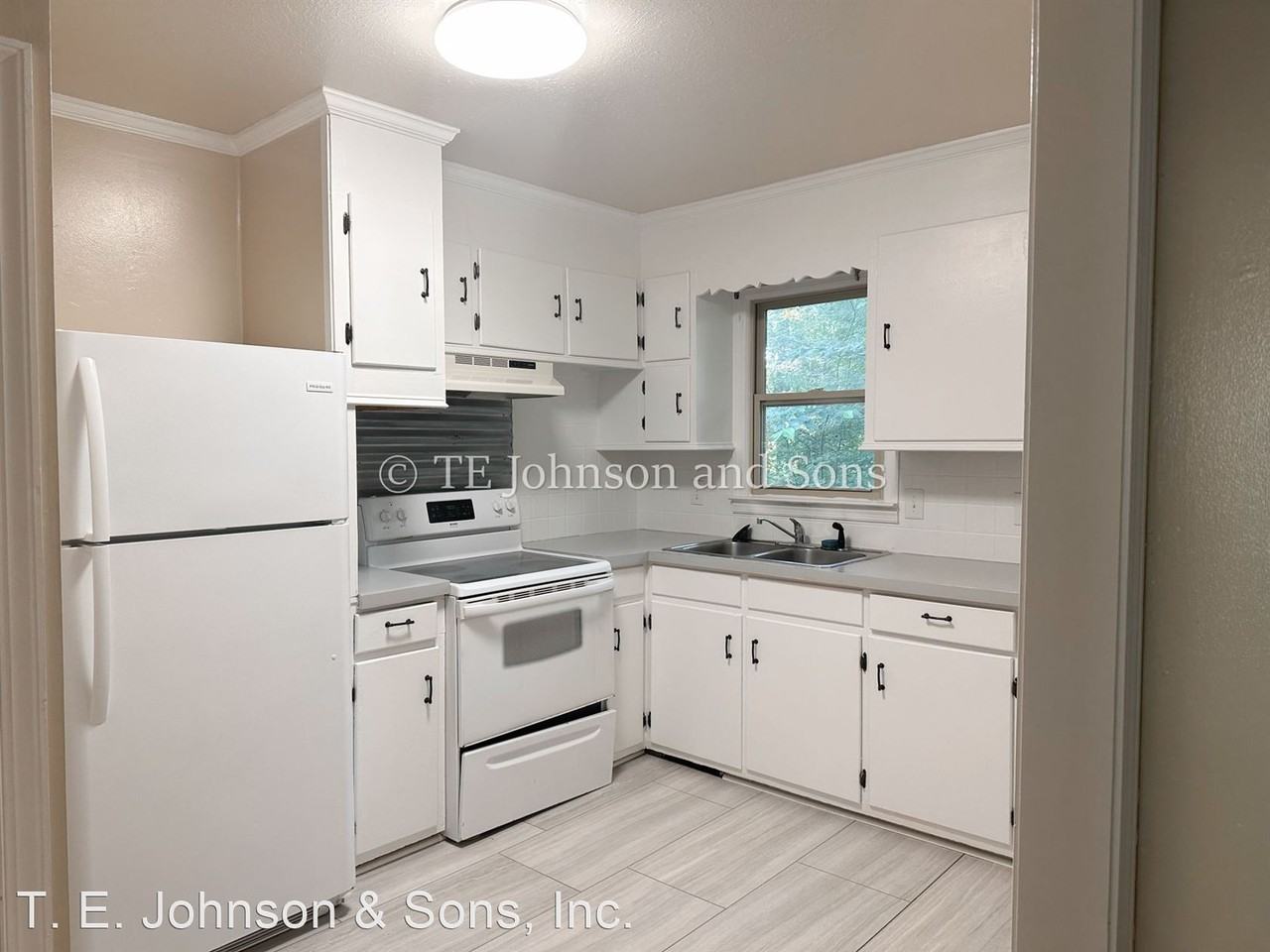 Raeford Ave Apartments - Photo 3 of 7