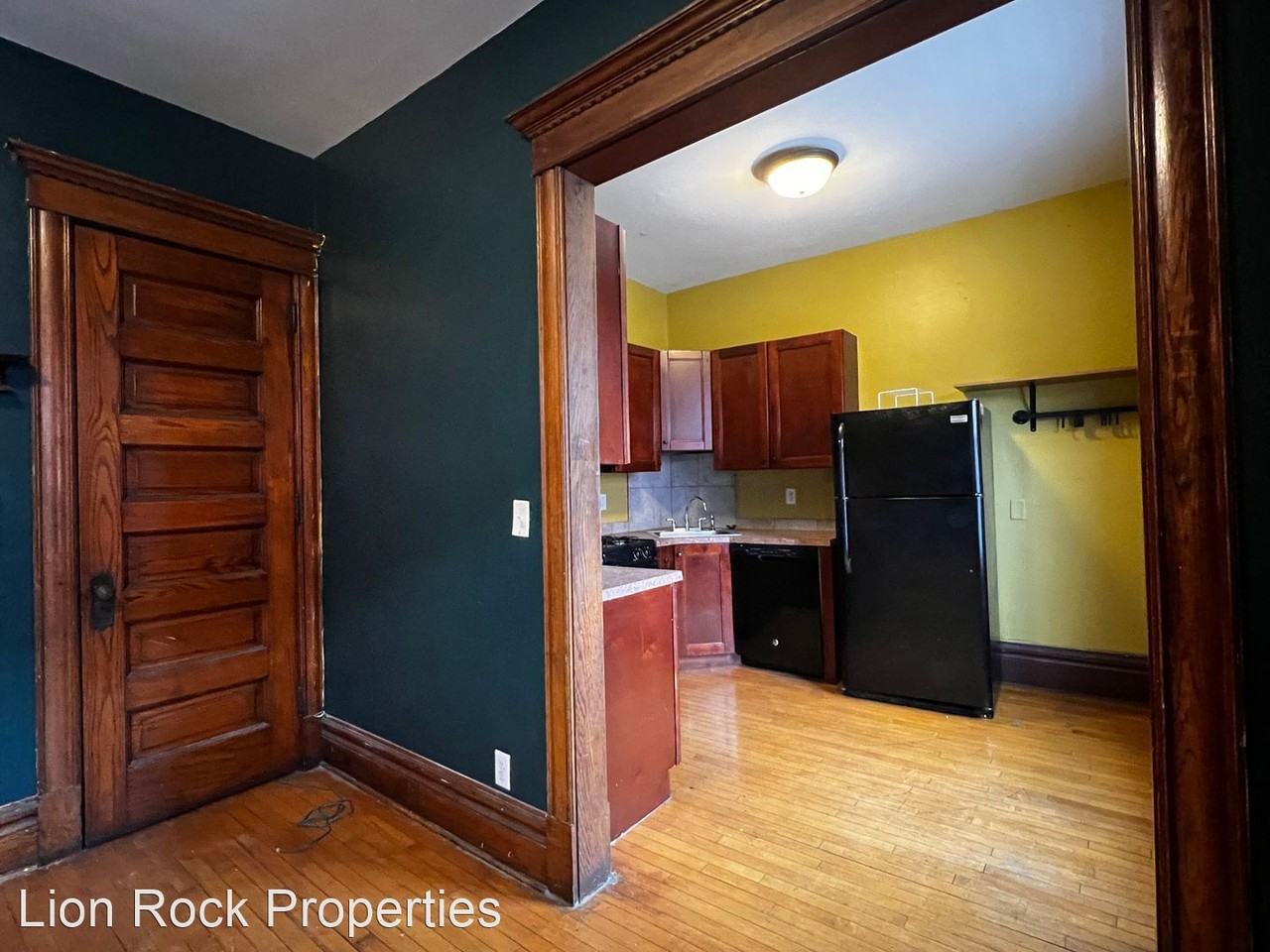 Your Gateway to Vibrant Living in Minneapolis, MN! - Photo 2 of 28