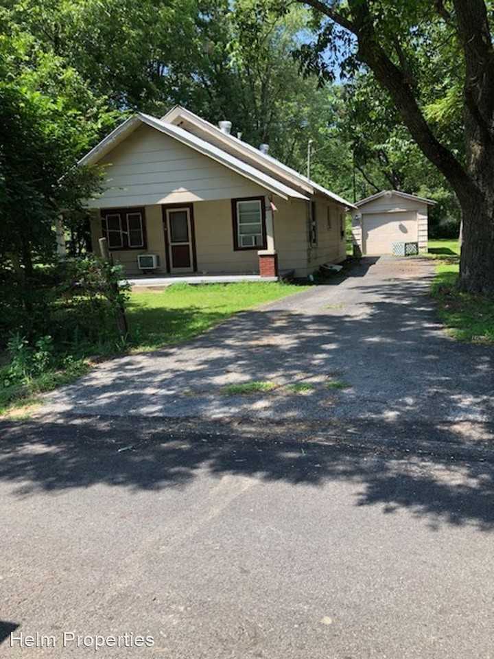 403 E Bean St - Photo 2 of 25