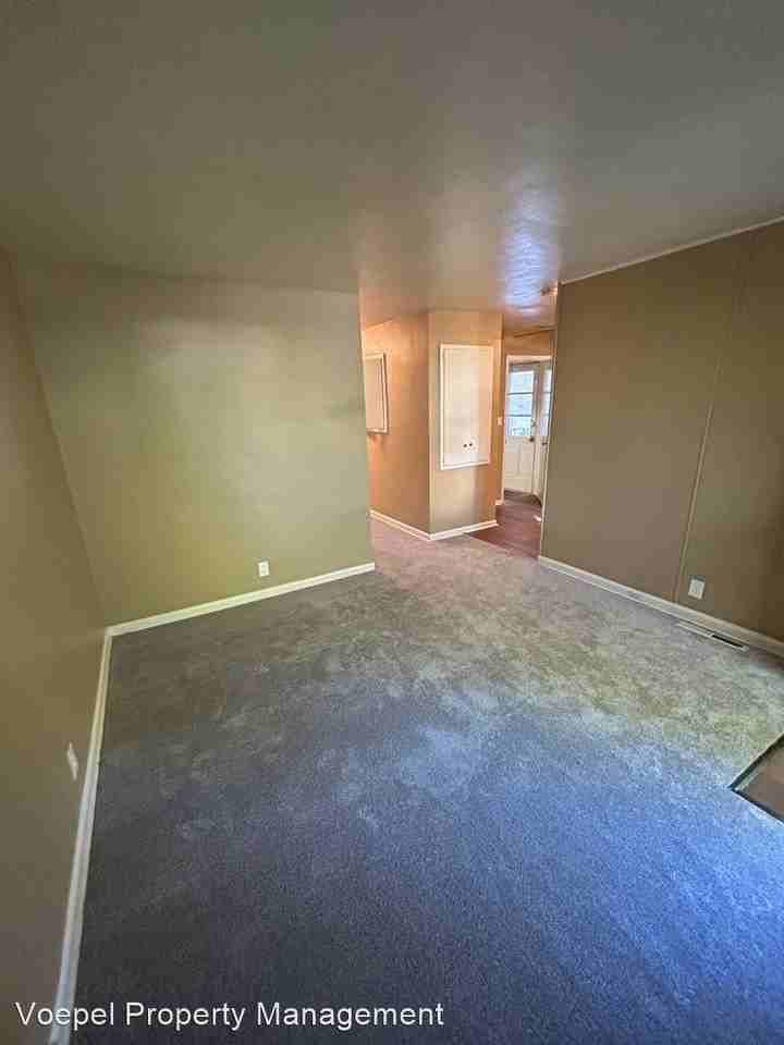 137/139 S. Fuller Ave - Photo 2 of 15