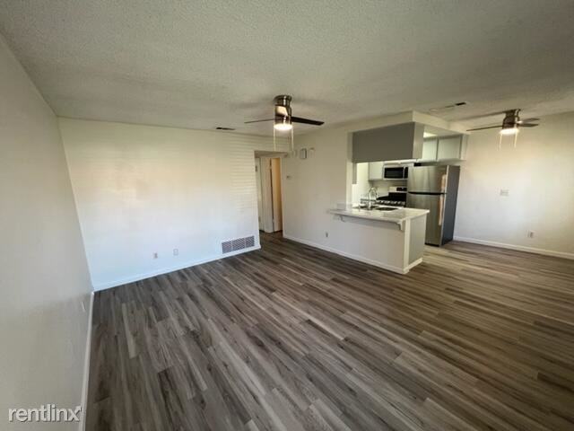 48380 Garbo Dr - Photo 3 of 6