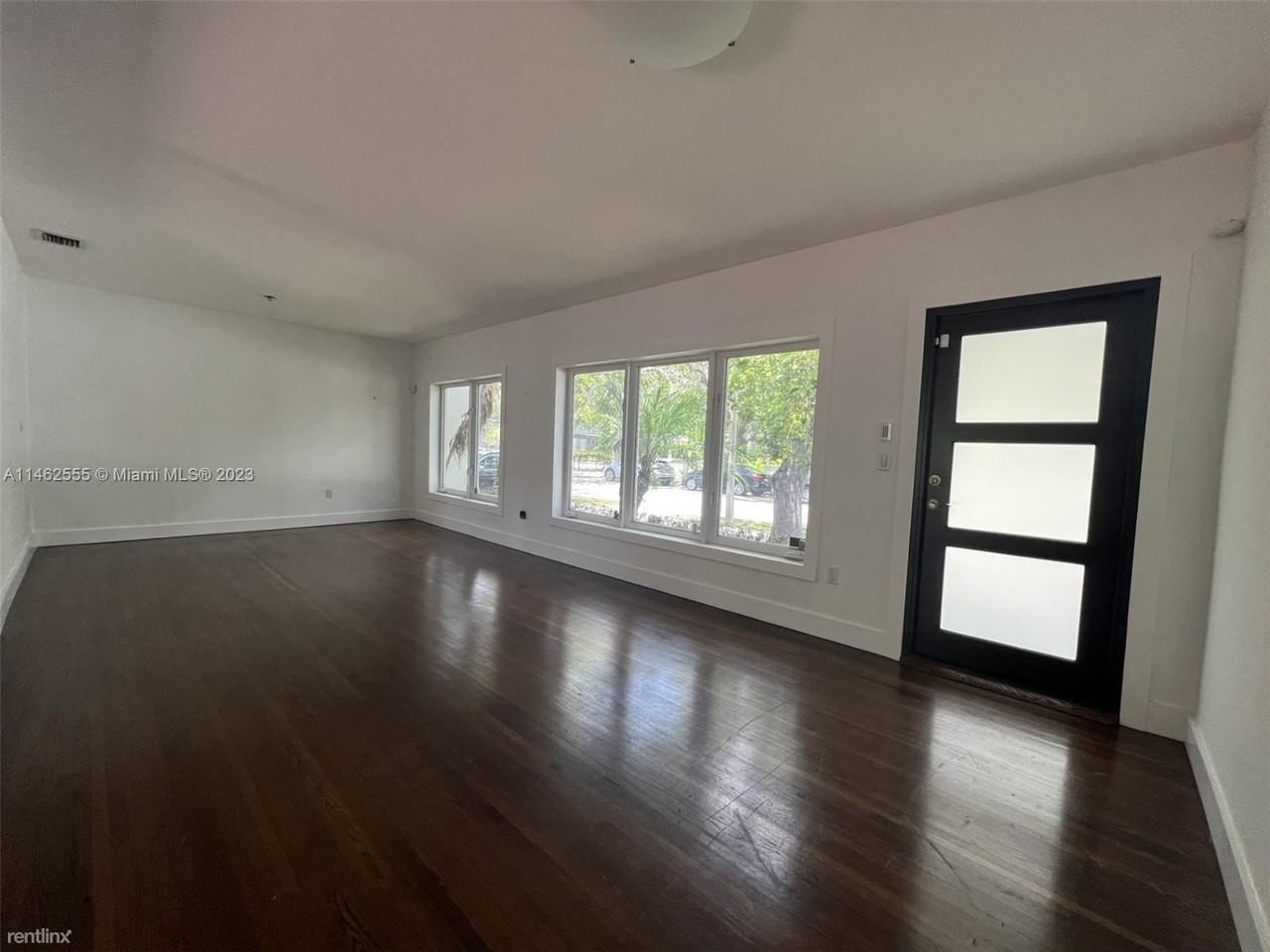 2728 Kirk St - Photo 2 of 11