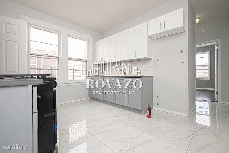 20 Ellis Ave - Photo 2 of 10