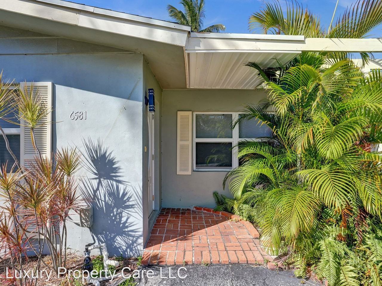 6599 NE 7th Ave - Photo 2 of 41