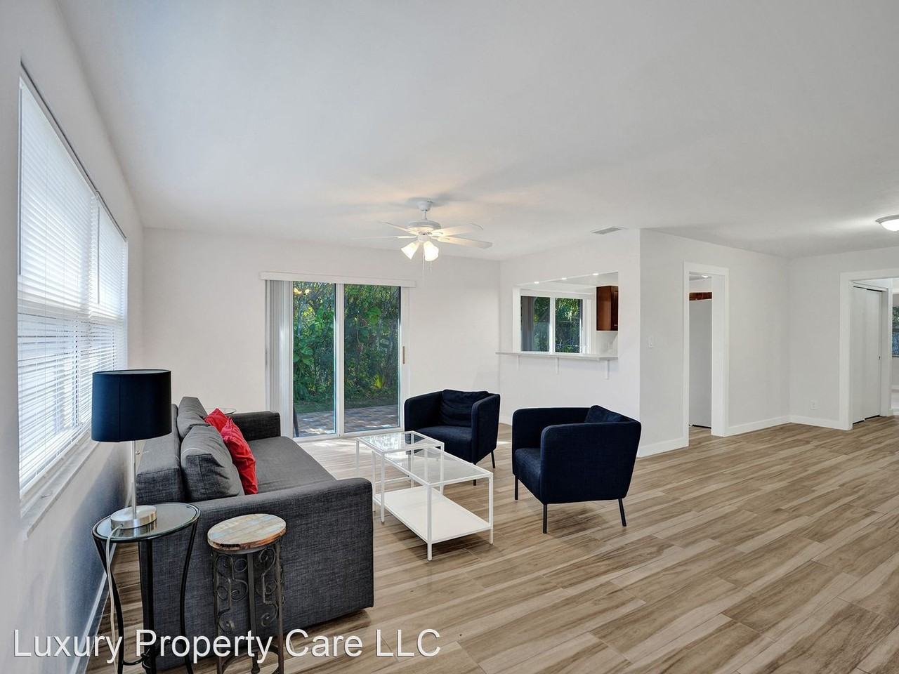 6599 NE 7th Ave - Photo 3 of 41