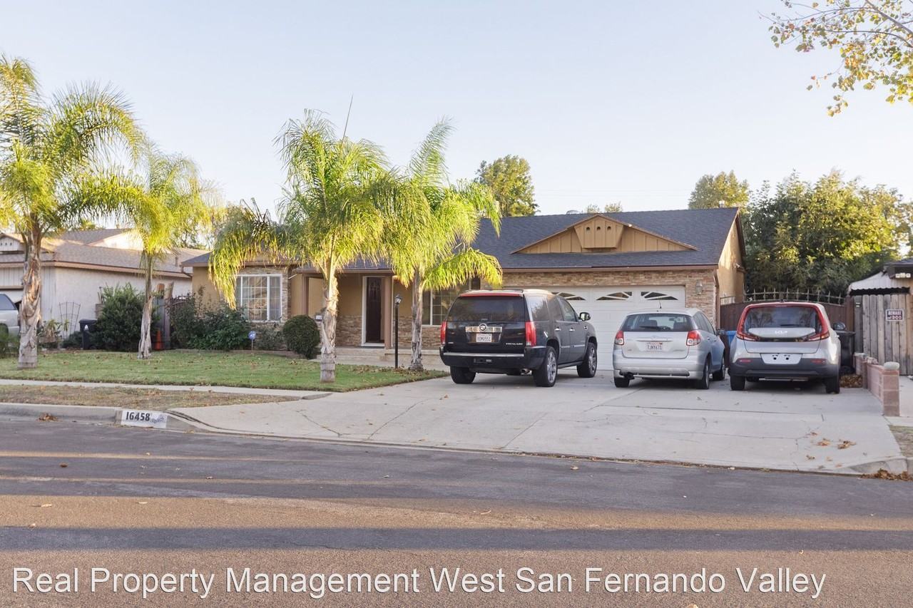 16458 Knapp St - Photo 3 of 47