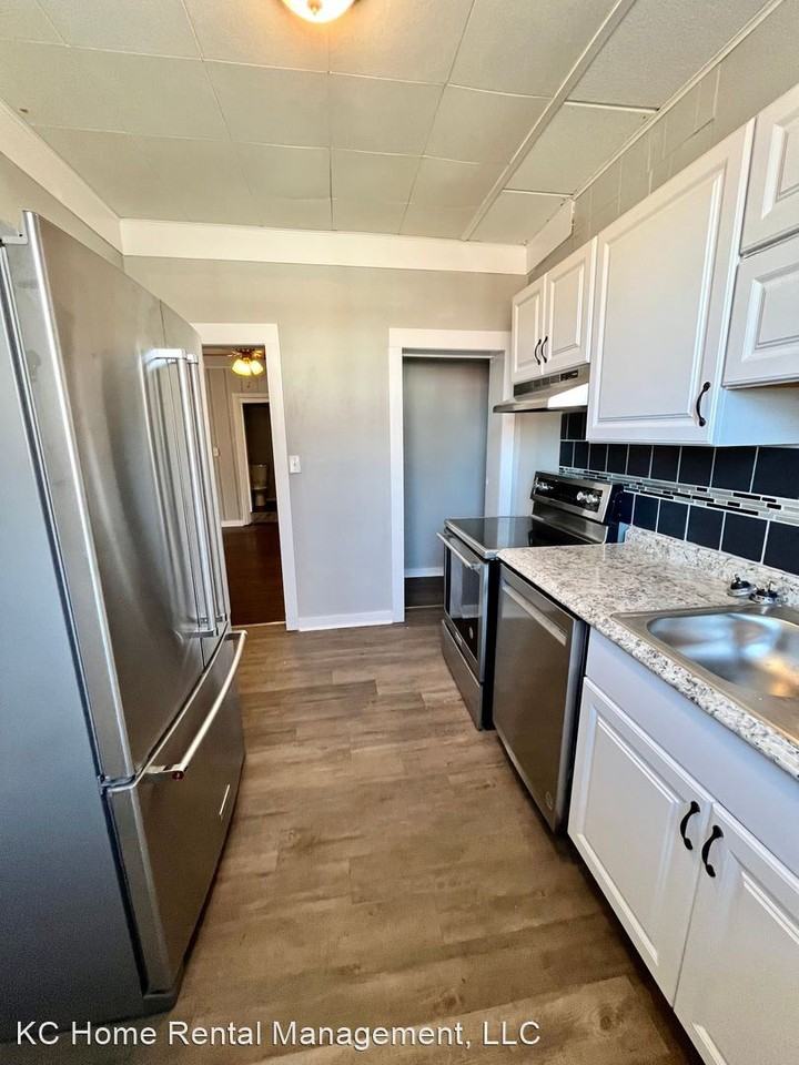 1400 S Hedges Ave - Photo 2 of 31