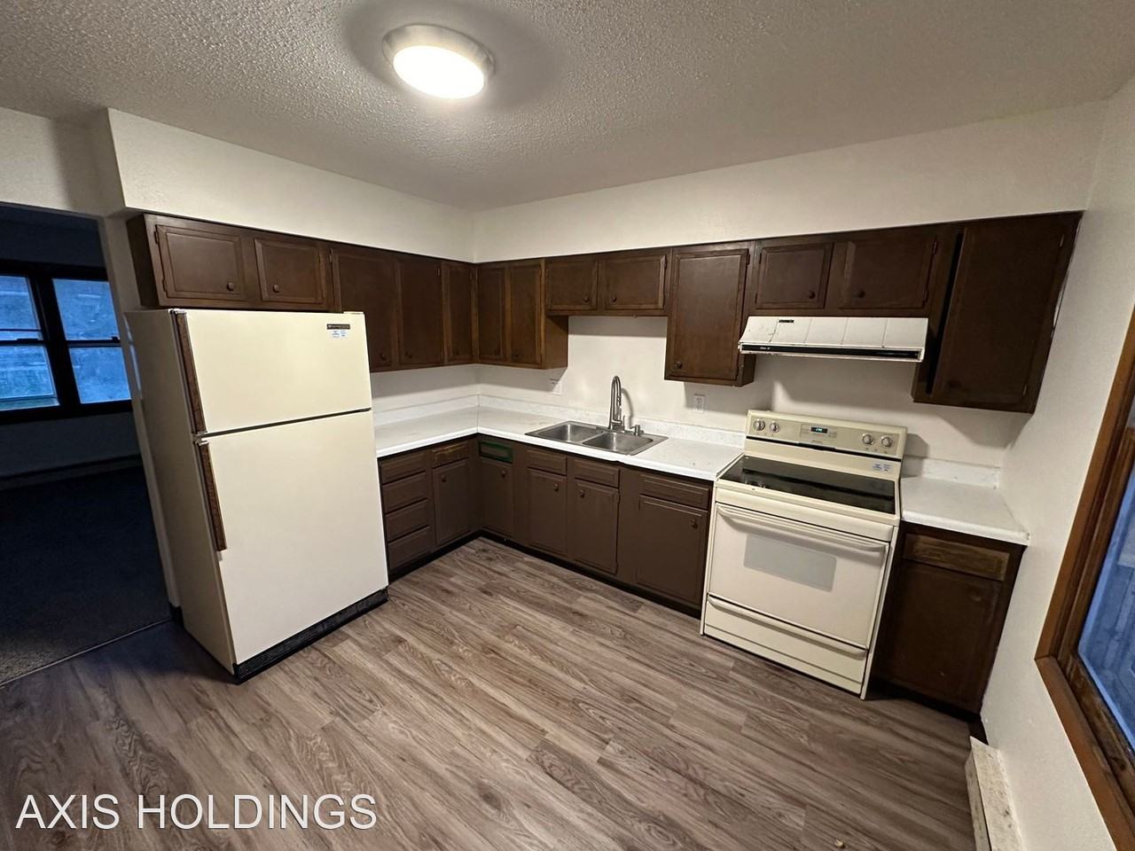 101 & 102 Sparta Street - Photo 2 of 5