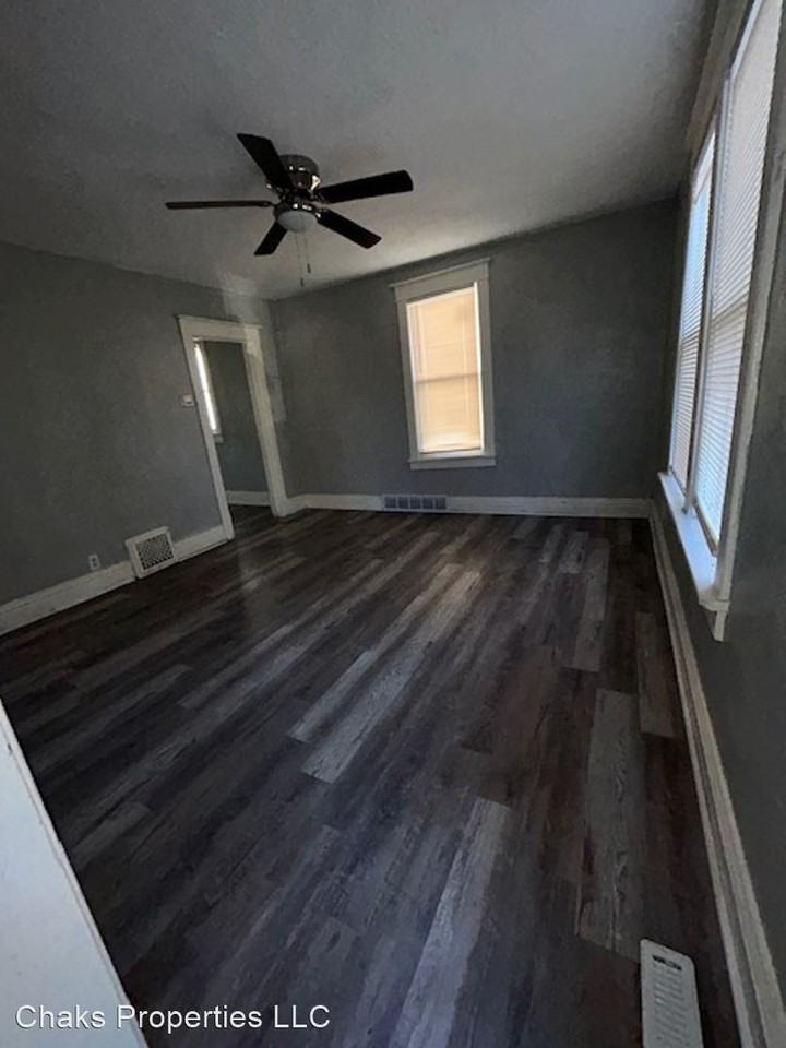 1513 E 5th St - Photo 2 of 10