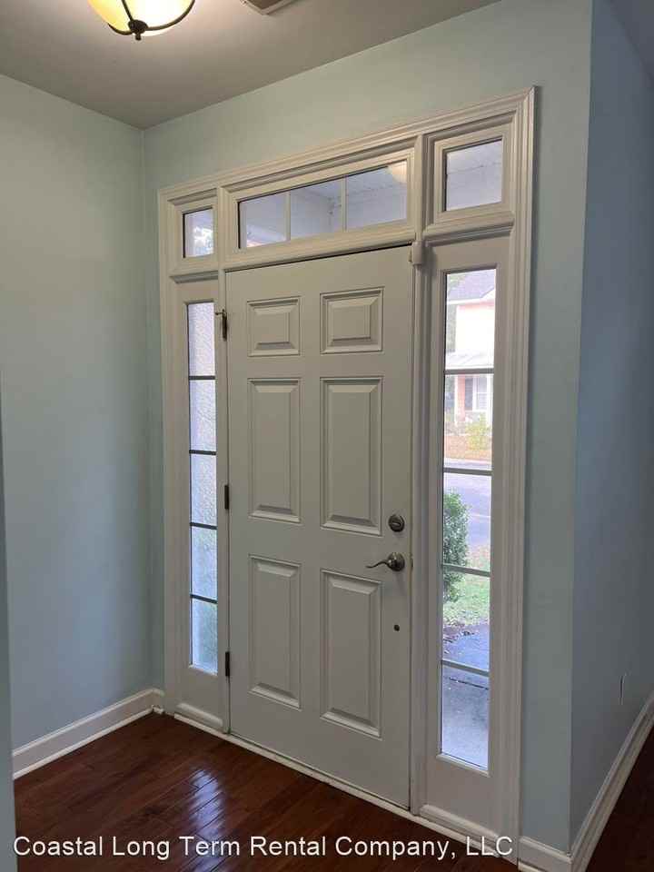 20 Bluehaw Ct - Photo 2 of 35