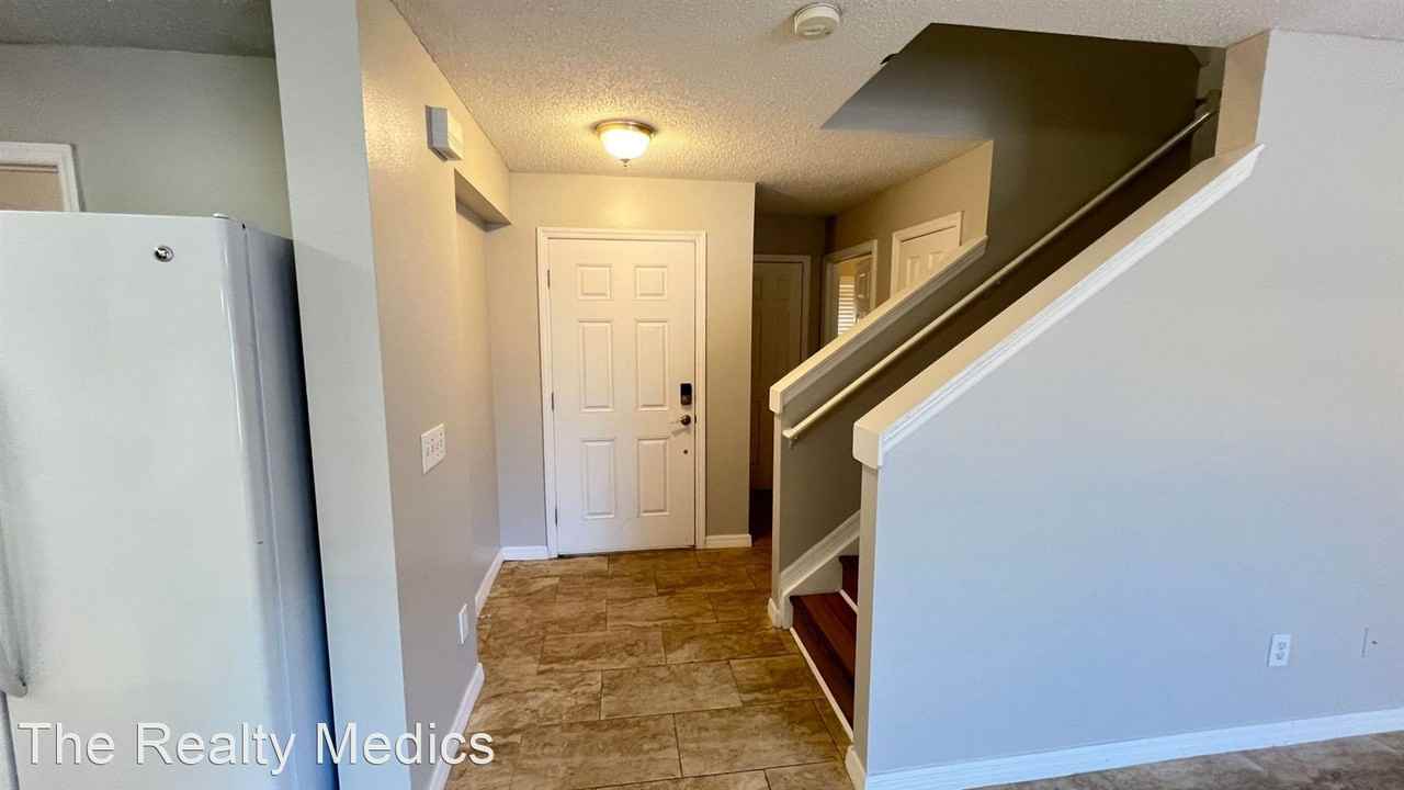 14473 Chinese Elm Dr - Photo 2 of 32