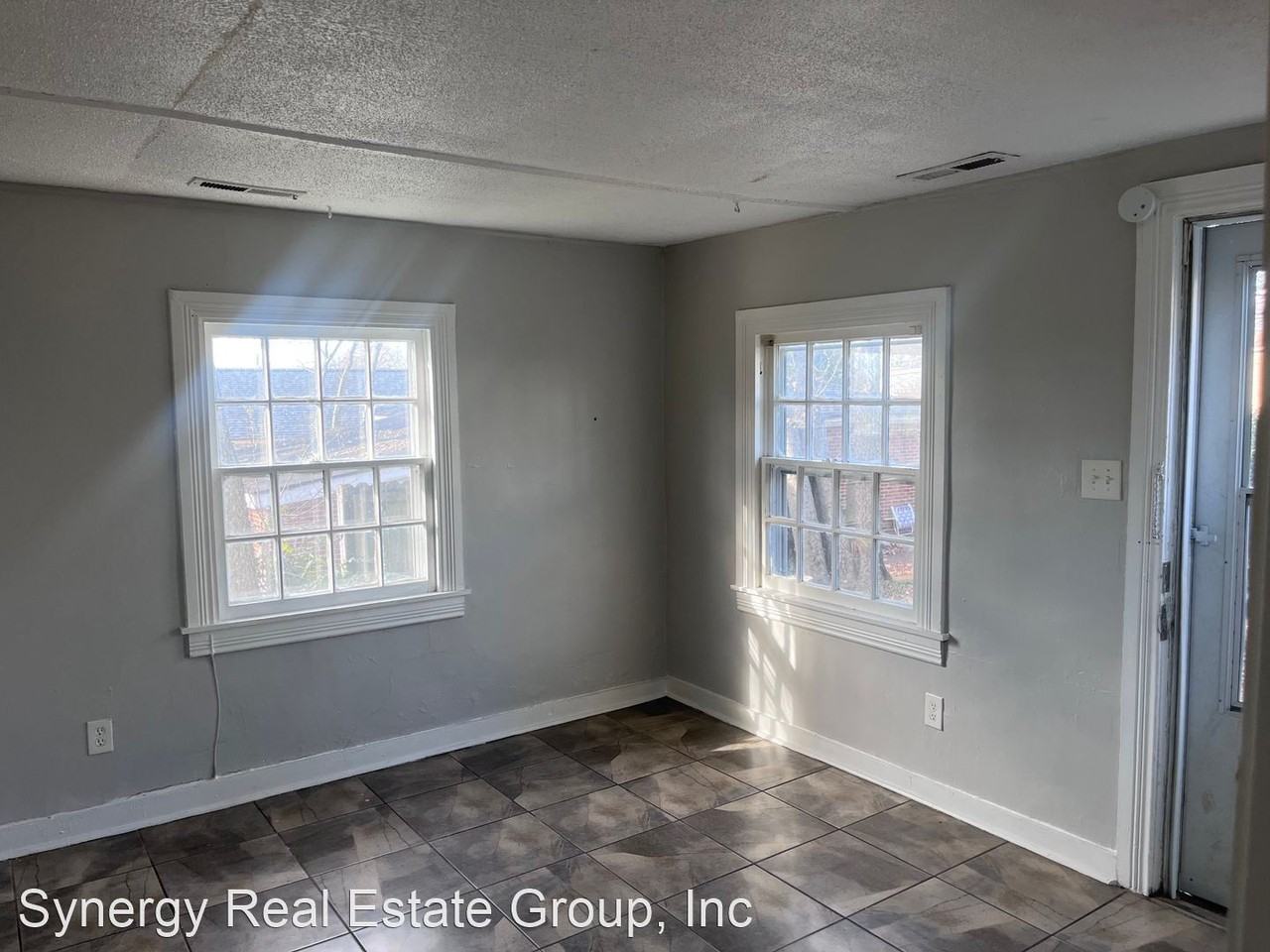 322 Cumberland Ave - Photo 2 of 8