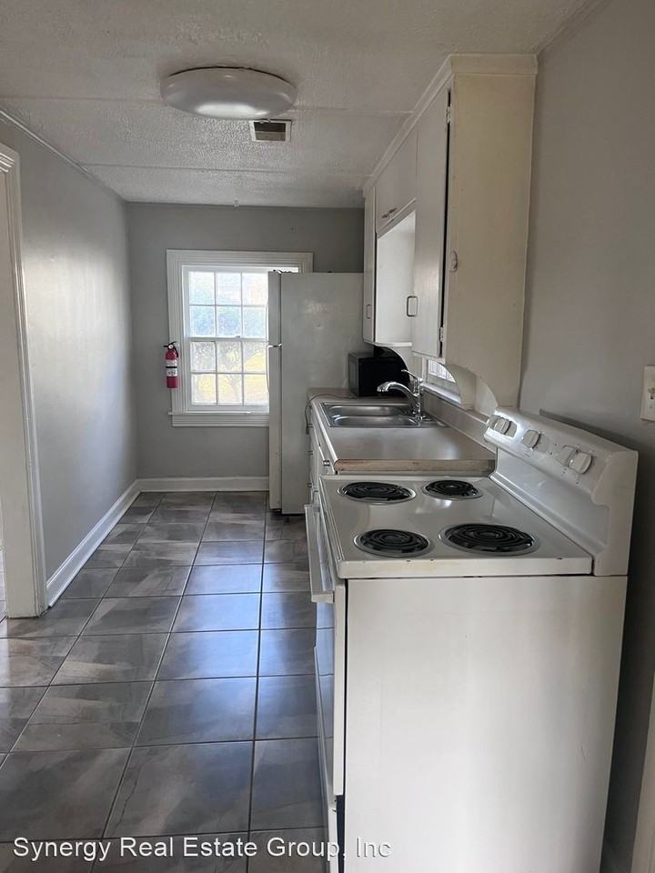 322 Cumberland Ave - Photo 3 of 8