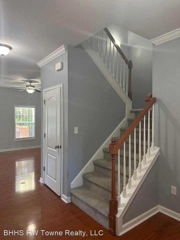 3703 Mississippi Ave - Photo 3 of 44