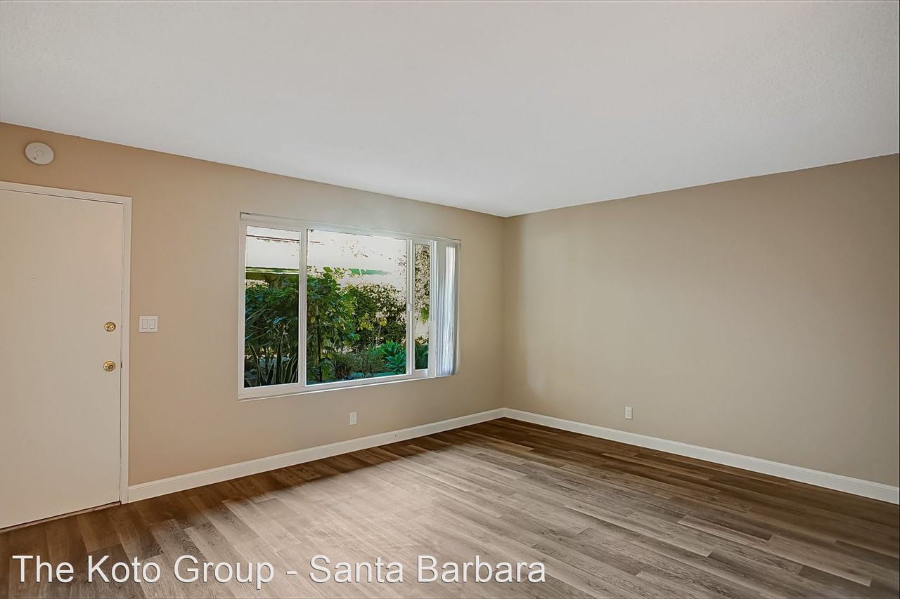 2320 De La Vina Street - Photo 3 of 7