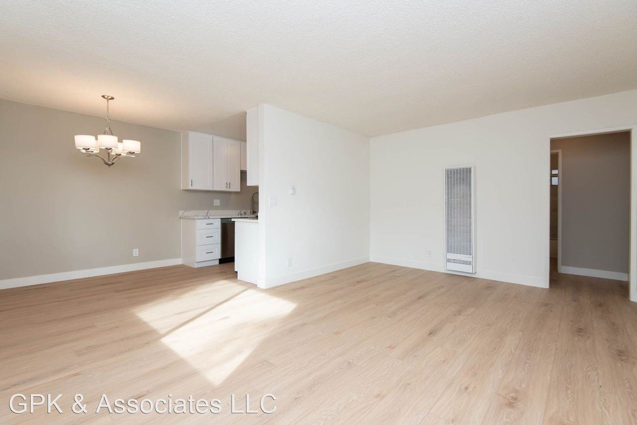 3810 Wade St. - Photo 3 of 12