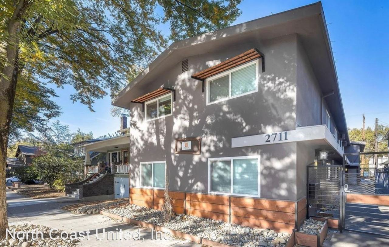 2711 F St - Photo 2 of 8