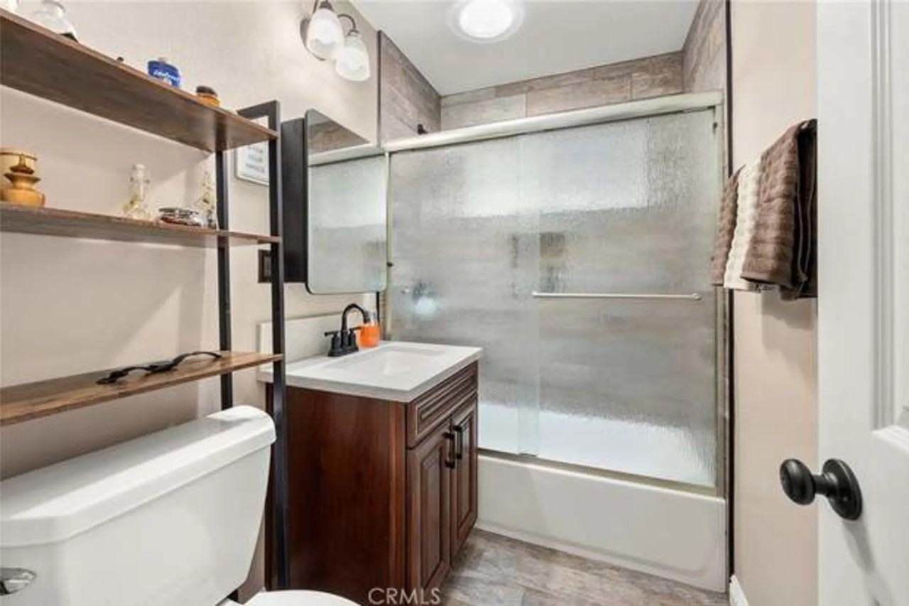 11539 215th St - Photo 3 of 15