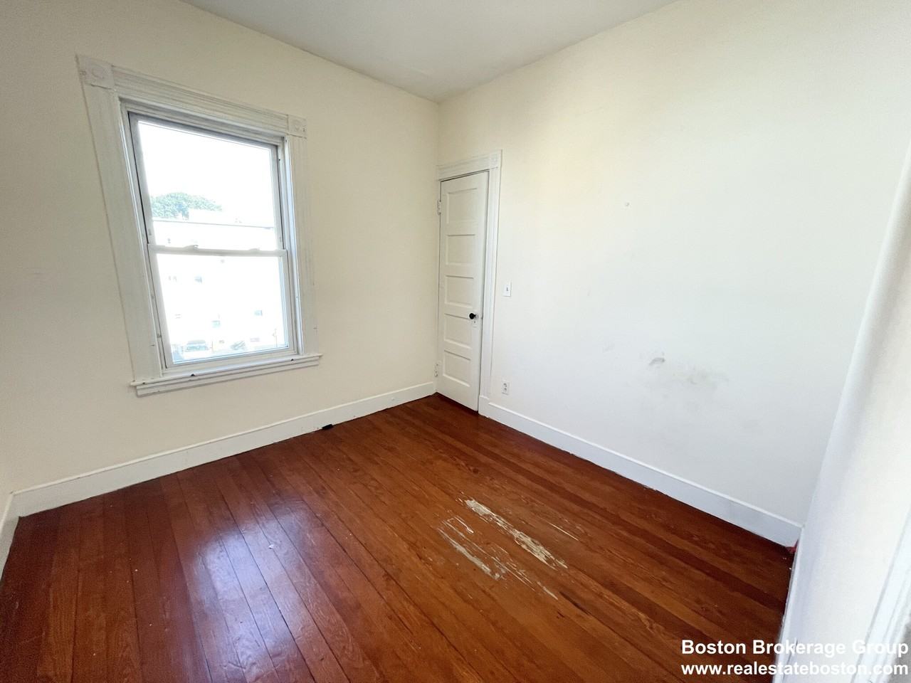 19 Eastman St #3 - Photo 2 of 8