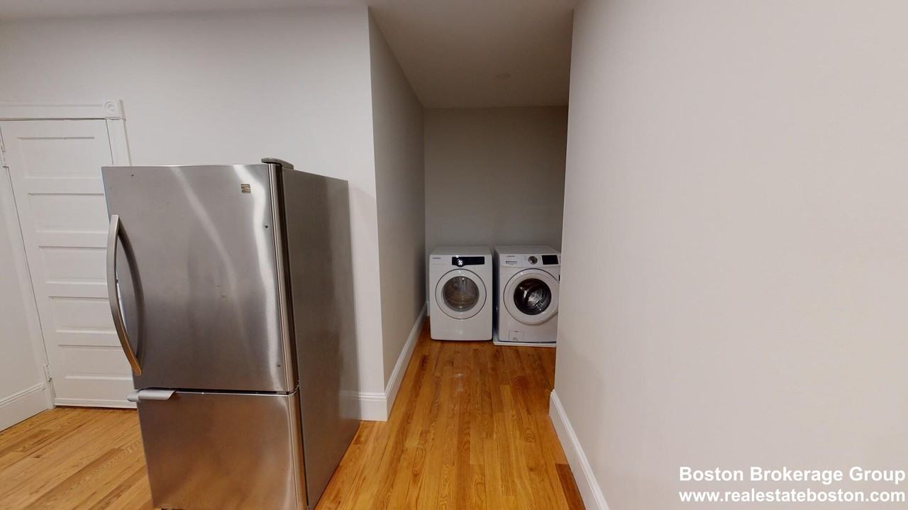 19 Sudan St #1 - Photo 4 of 16