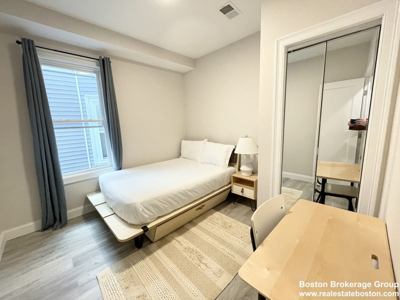 23 Newport St #2 - Photo 7 of 15