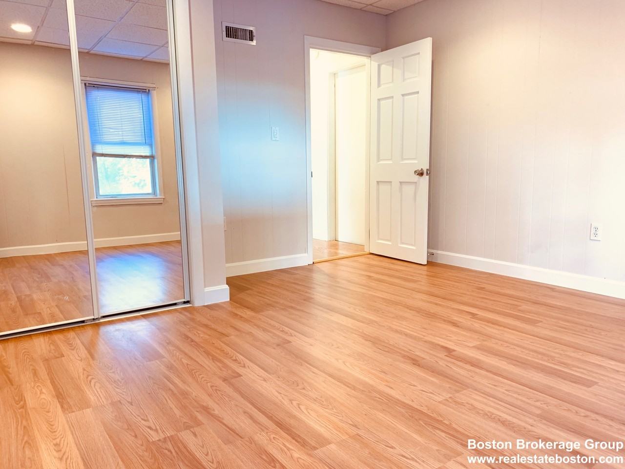 105 Buttonwood St #1 - Photo 4 of 5