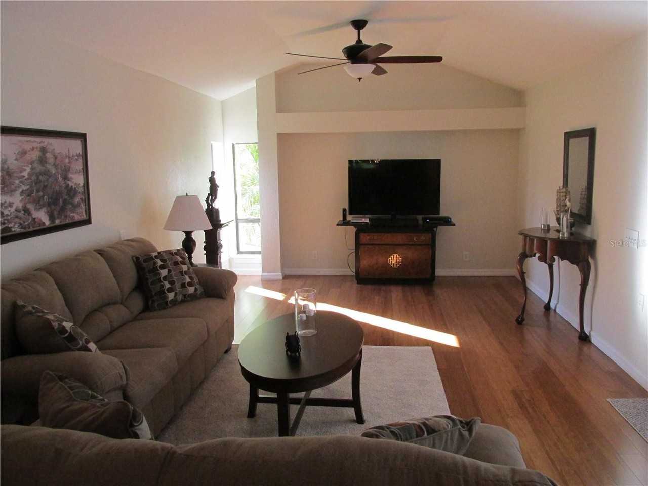 1767 Belvidere Rd - Photo 6 of 15