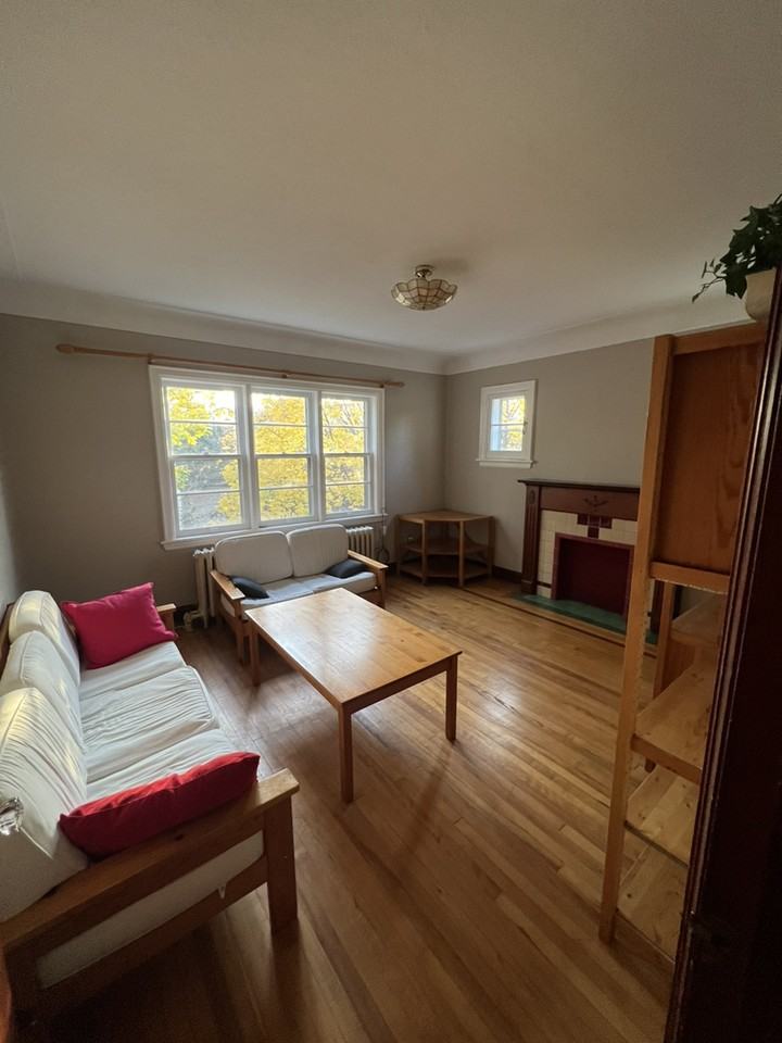 1134 King Street East #6 - Photo 2 of 17