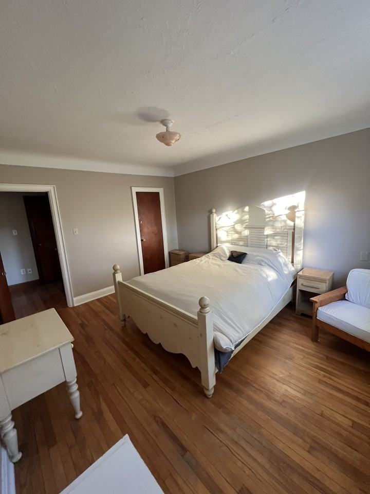 1134 King Street East #6 - Photo 6 of 17