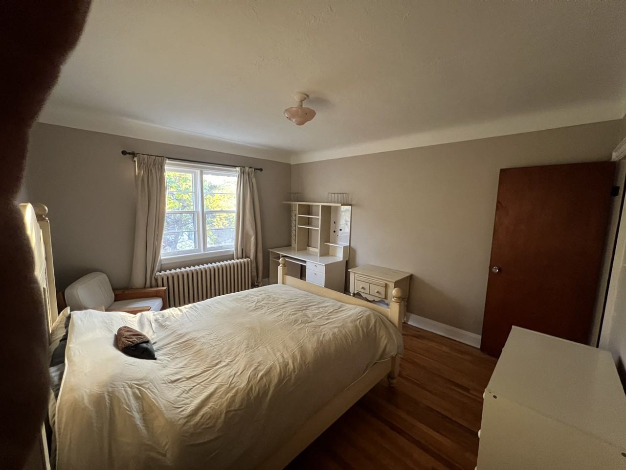 1134 King Street East #6 - Photo 7 of 17