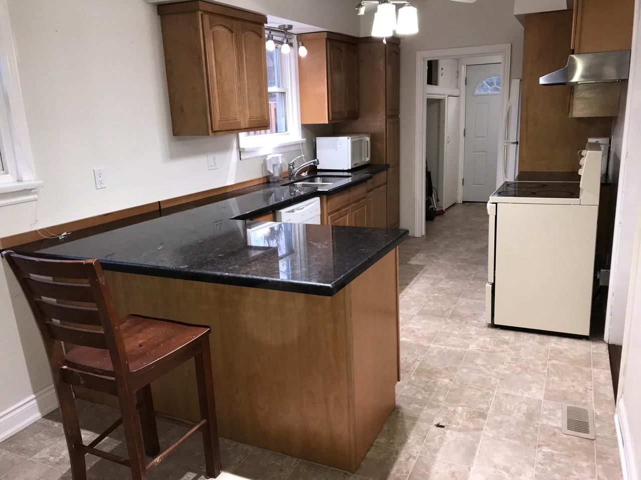 70 Pearl St - Photo 2 of 4