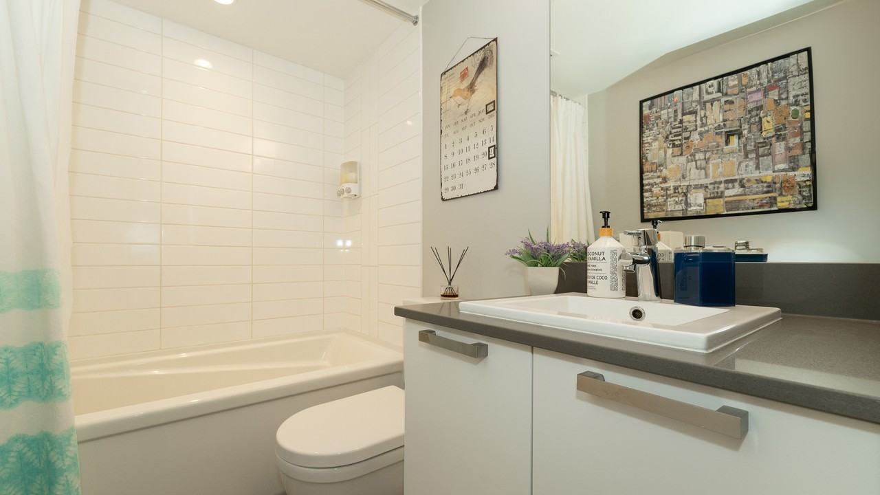 517 Fisgard Street #313 - Photo 4 of 19