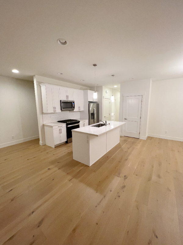 200 E Blackwell St - Photo 2 of 14