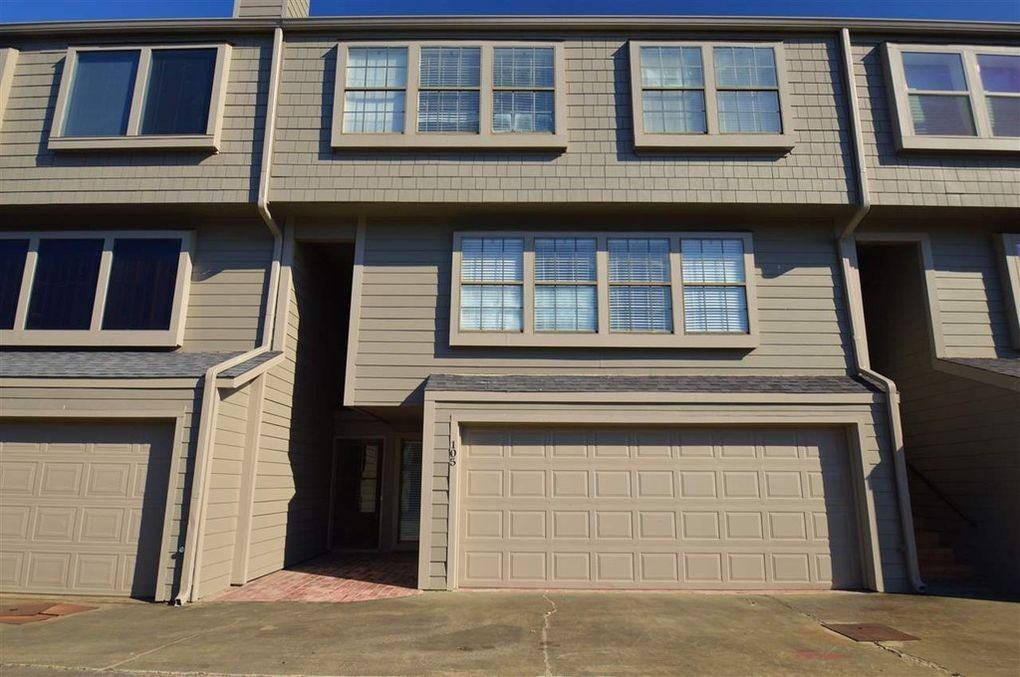 105 Breakers Ln #105 - Photo 2 of 10