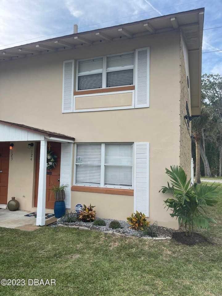 1600 S Palmetto Ave #124