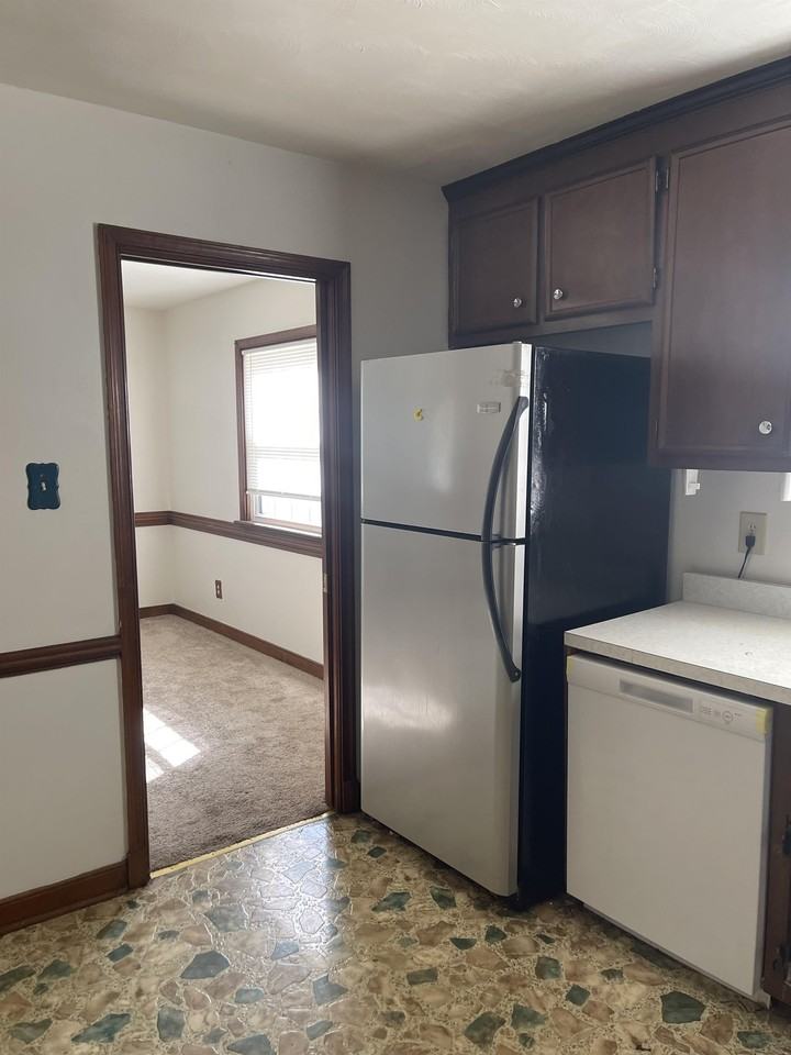 114 N Rose Ave #1 - Photo 2 of 19