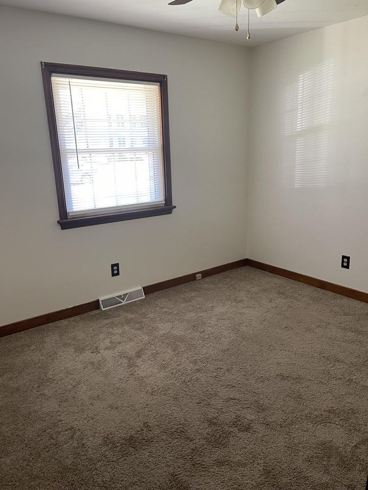 114 N Rose Ave #1 - Photo 7 of 19