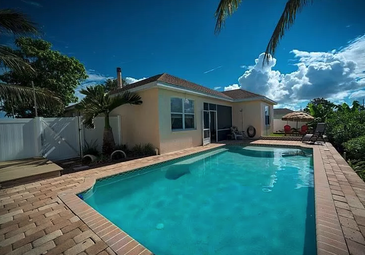 6614 64th Ter E #1 - Photo 3 of 12