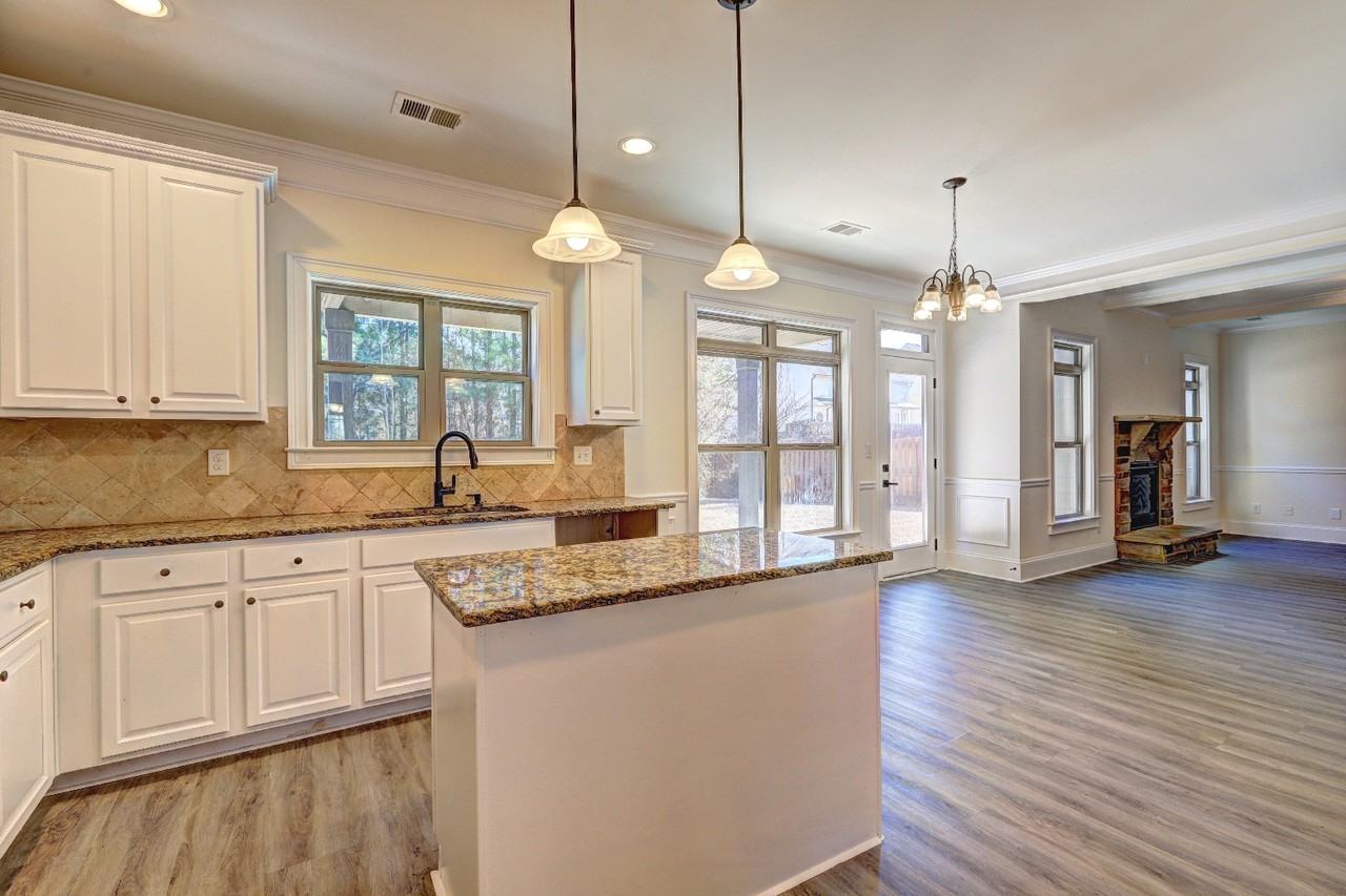 1216 Trophy Club Ave #1 - Photo 5 of 25