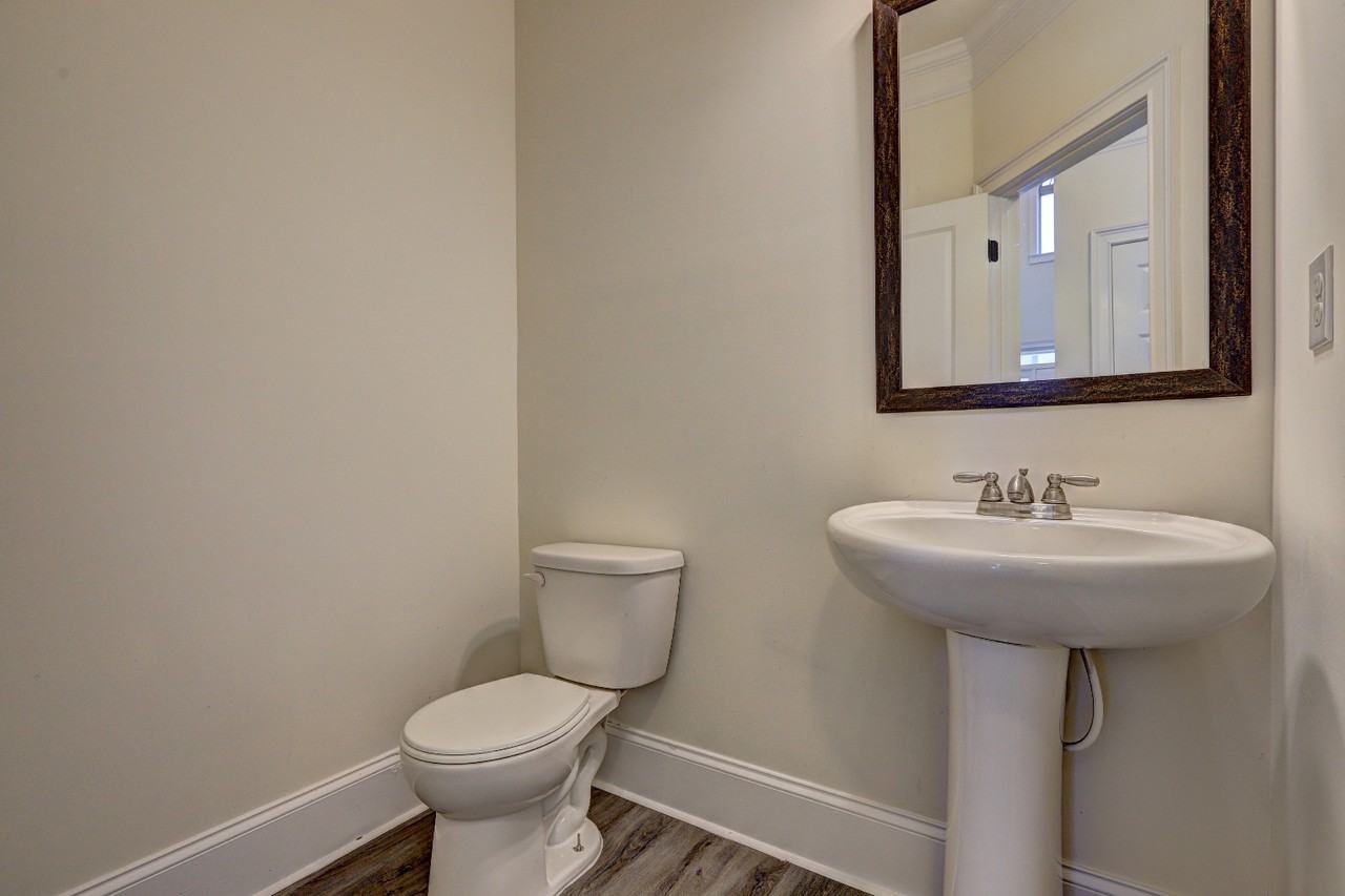 1216 Trophy Club Ave #1 - Photo 7 of 25