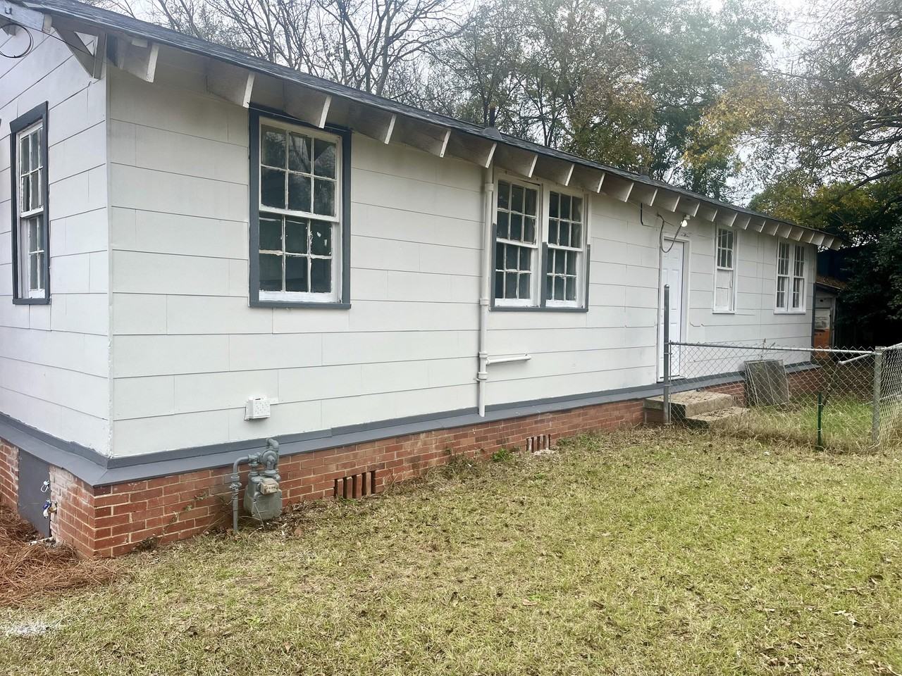 524 Carmen Pl #1 - Photo 3 of 12